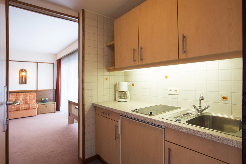 Apartmenthaus Brixen & Haus Central Brixen im Thale Kamer foto